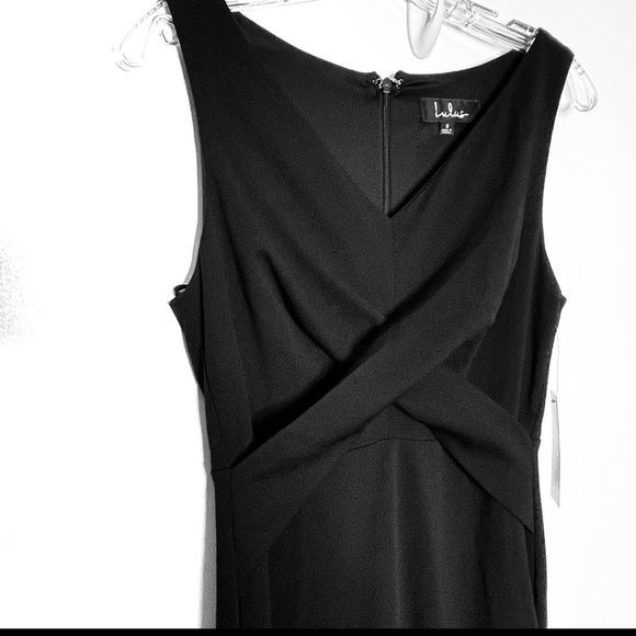 LULUS. Gorgeous black Noreen, Lulu’s gown. Sexy yet not too, revealing. - Picture 5 of 8